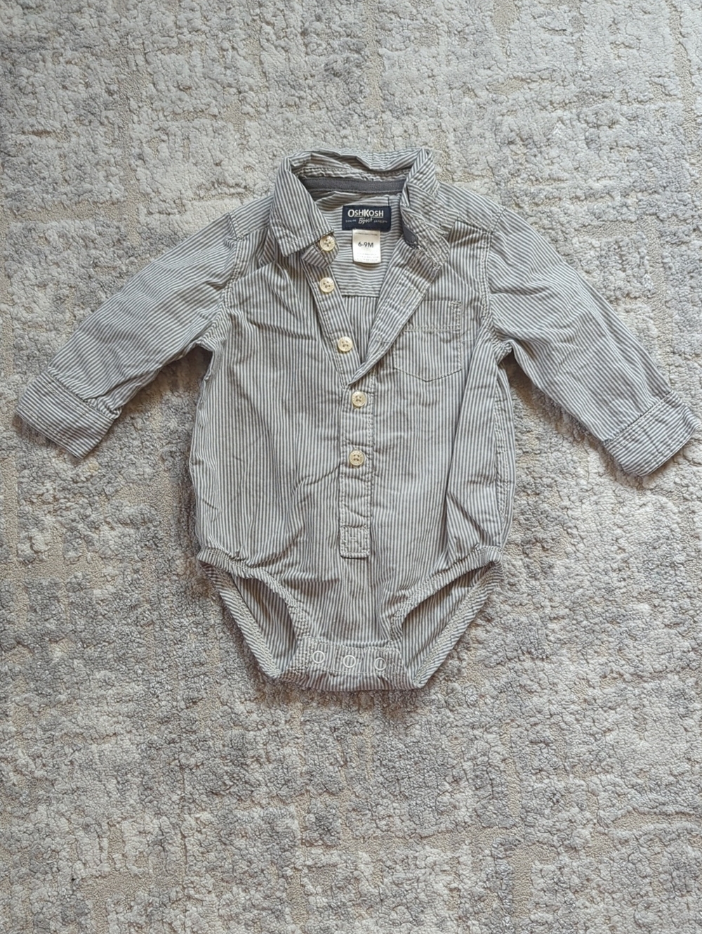 OshKosh B'gosh Thin Black & White Striped Long-Sleeve One-Piece Size 6-9 Months